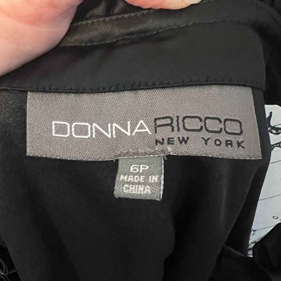 Donna Ricco Petite Sleeveless Little Black Dress - Picture 10 of 10